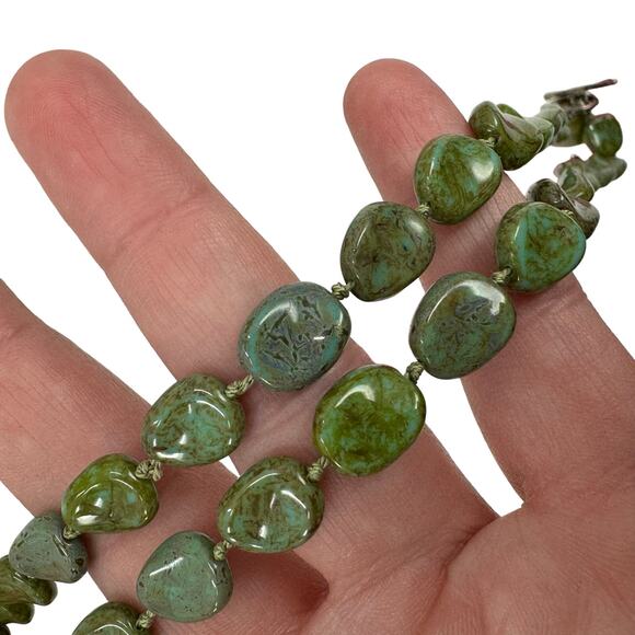 Handmade Beaded green turquoise necklace - Picture 2 of 8